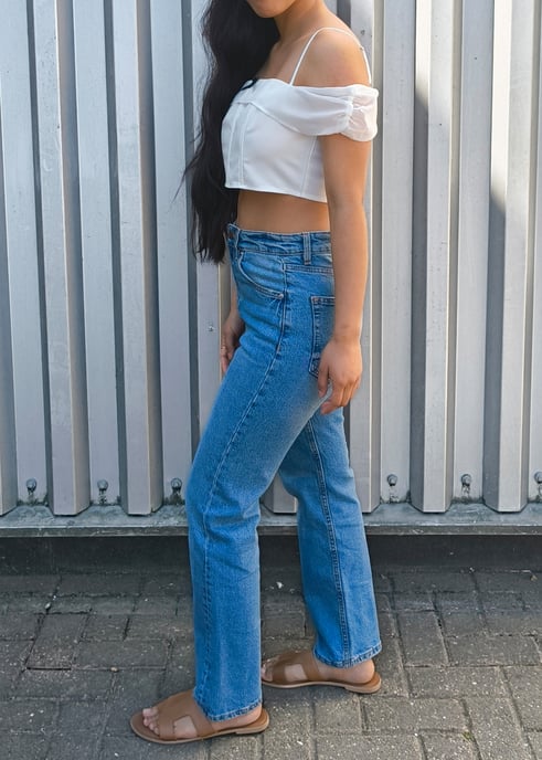 Vit off shoulder topp med rosettdetalj - Image 3