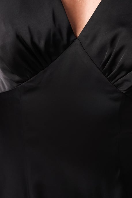 Bow Back V Neck Satin Bridesmaid Dress - Image 4