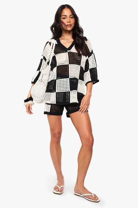 Checkerboard Crochet Wide Leg Beach Short - Image 3