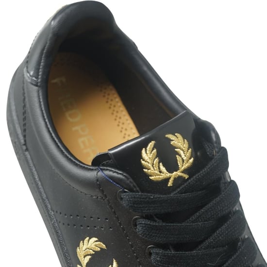 Fred Perry B4290 220 B721 Svarta Lädersneakers med Läderflikar - Image 4