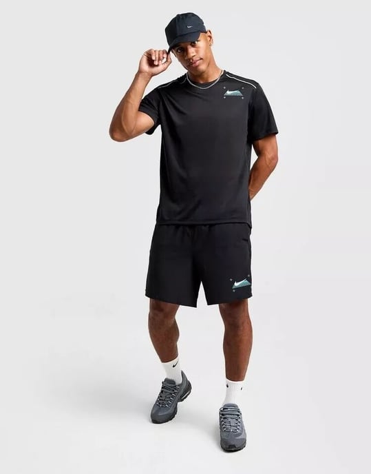 Nike Miler Men’s Short Sleeve Running T-Shirt Black - Image 5