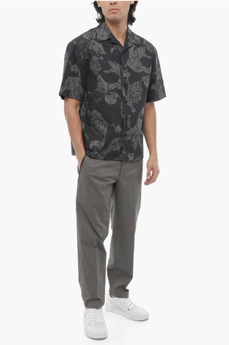 Floral-Motif Boxy Fit Shirt with Hidden Closure in Gray - Image 4