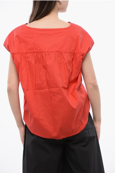 Popeline Sleeveless Shirt with Drawstringed Hem in Red - Image 2