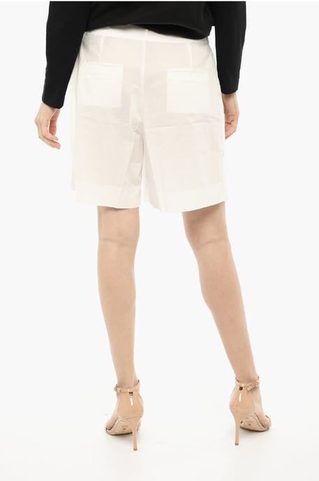 Dubbel geplooide shorts met riemlussen in wit - Image 2
