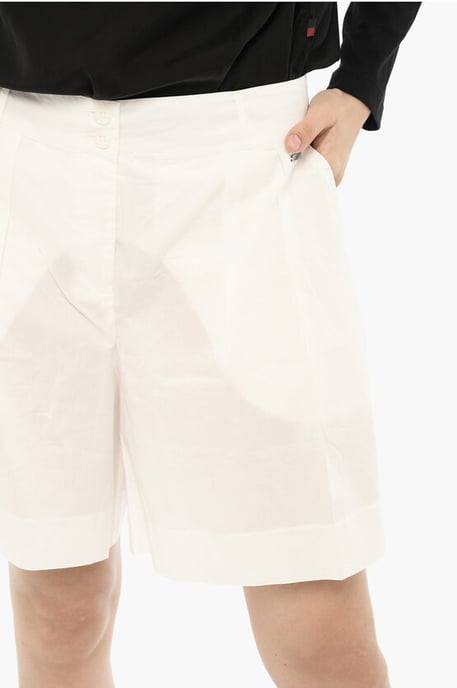 Dubbel geplooide shorts met riemlussen in wit - Image 3