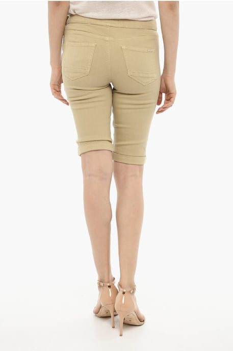 Cuffed Hem Shorts with Golden-Closure in Beige - Image 2