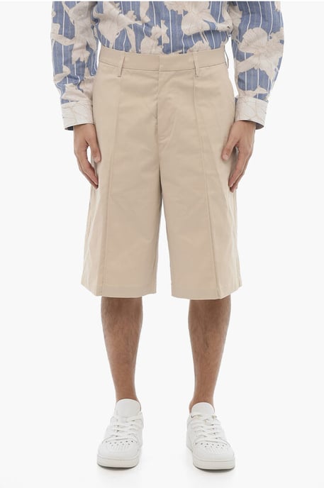 Enfärgad rak passform Bermuda i beige - Image 1