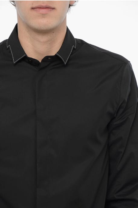 Slim Fit CUT OUT BOLT Shirt with Hidden Buttoning in Black - Image 3
