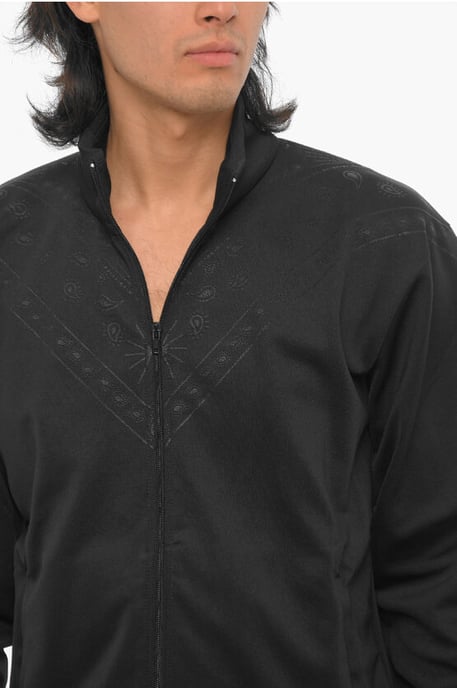 Bandana Motif Solid Color Sweatshirt with Zip Closure in Black - Image 3