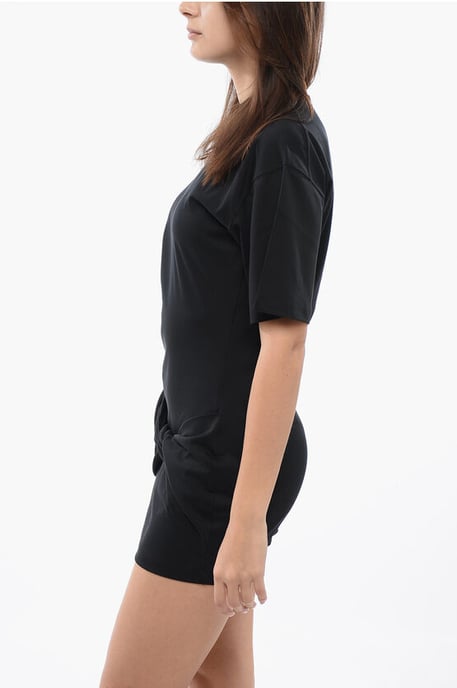 Voorkant geknoopte SMALL ARROW T-shirtjurk in zwart - Image 3