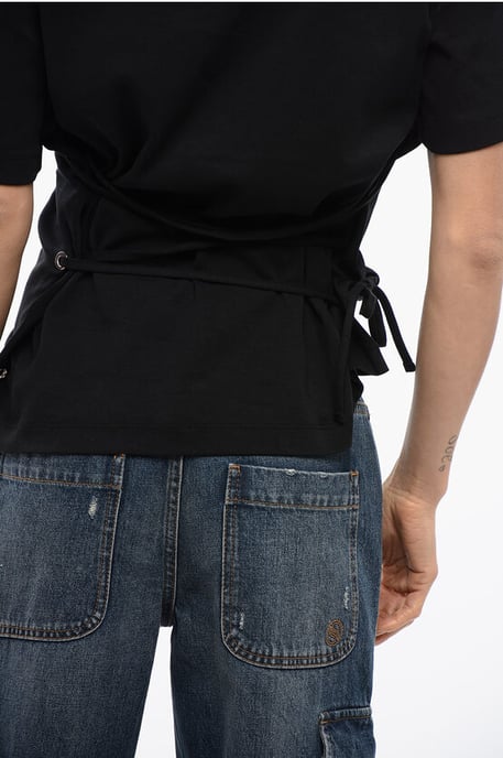 TOMIOK – Svart t-shirt med spetsdetalj baktill - Image 4