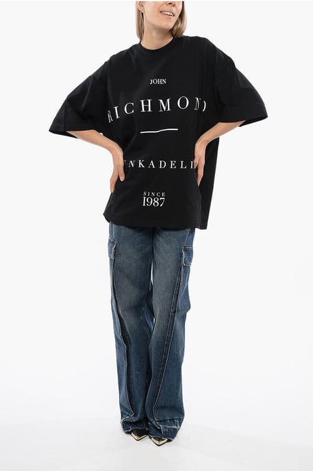 Över PELAC T-shirt med kontrasterande tryck i svart - Image 4