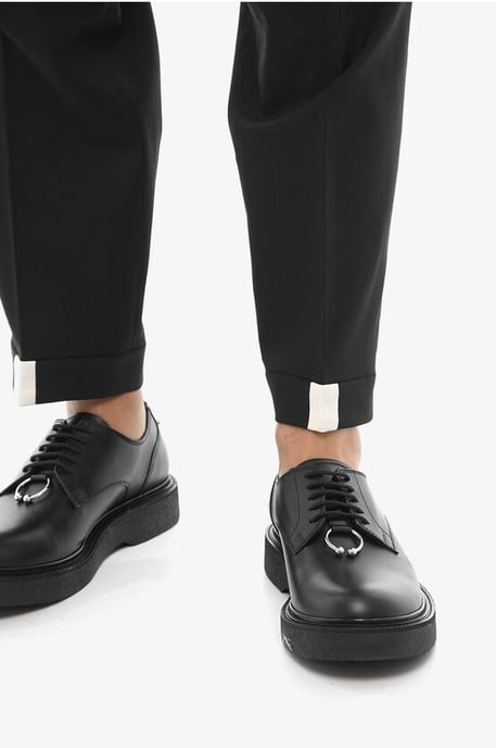 Low-Rise Slim Fit Pants in Black - Image 4