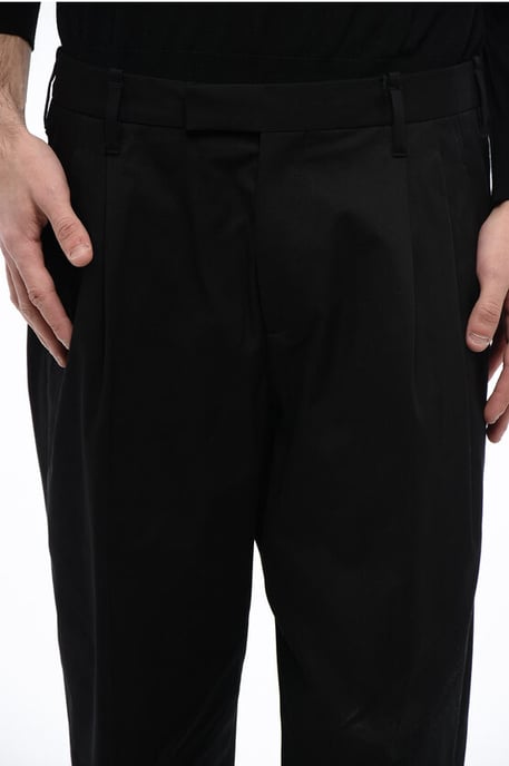Double-pleated MICK Stretch Cotton Pants in Black - Image 3