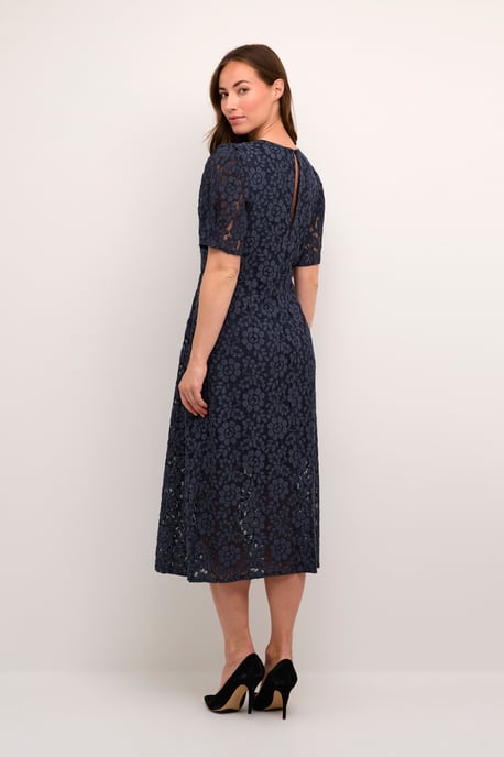 Dress Feminine Silhouette - Image 2