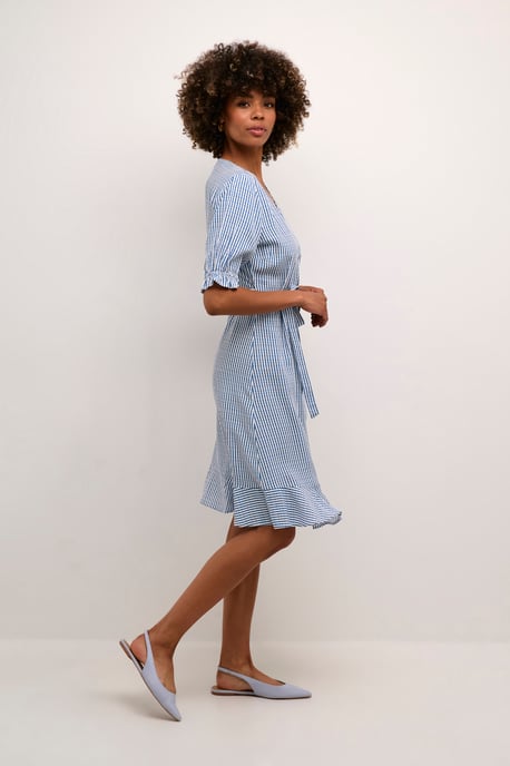 Dress Feminine Silhouette - Image 2