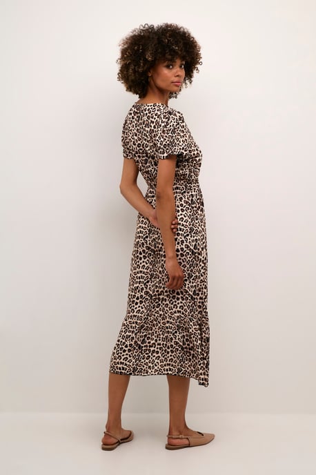 Dress Feminine Silhouette - Image 3