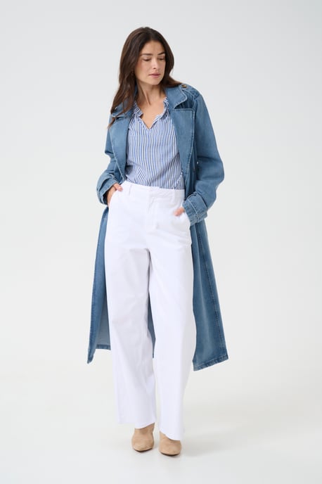 Outerwear Feminine Silhouette - Image 3