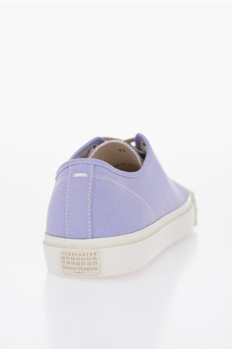 Lage Canvas Tabi Sneakers in Violet - Image 2