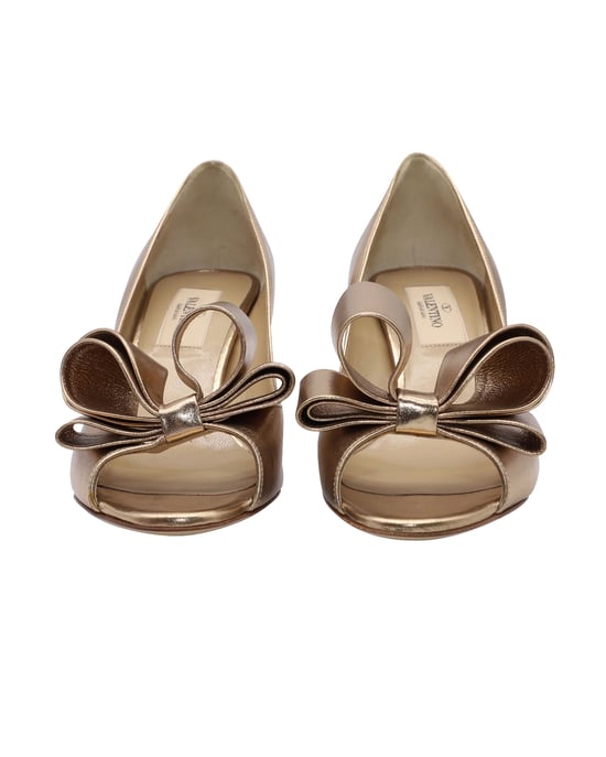 Valentino Metallic Couture Bow Pumps in Gold Nappa Leather - Image 3