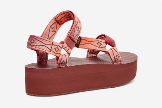 Teva Flatform Universal Women's Sunscape Scarlet Sandals - Image 3
