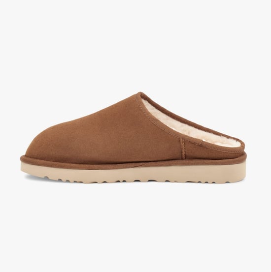 UGG CLASSIC SLIP-ON Mens Slippers Chestnut - Image 4