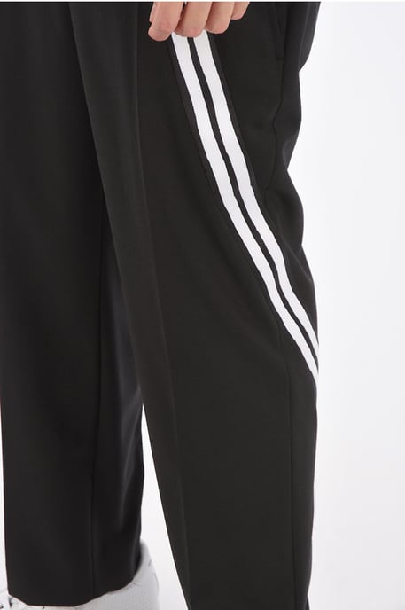 Mid-rise waist slim fit pants in Black - Image 3