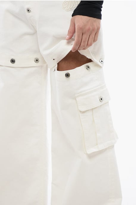 Baggy Jeans med broderad logotyp i vitt - Image 4