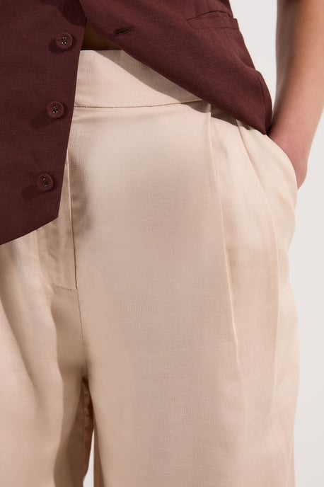 Premium Linen Wide Leg Tailored Trouser - Image 3