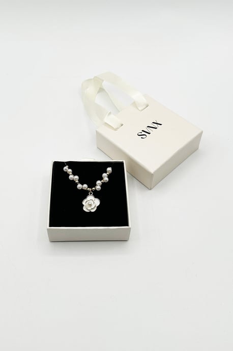 Pearl Chain Necklace with Camellia Pendant - Image 5