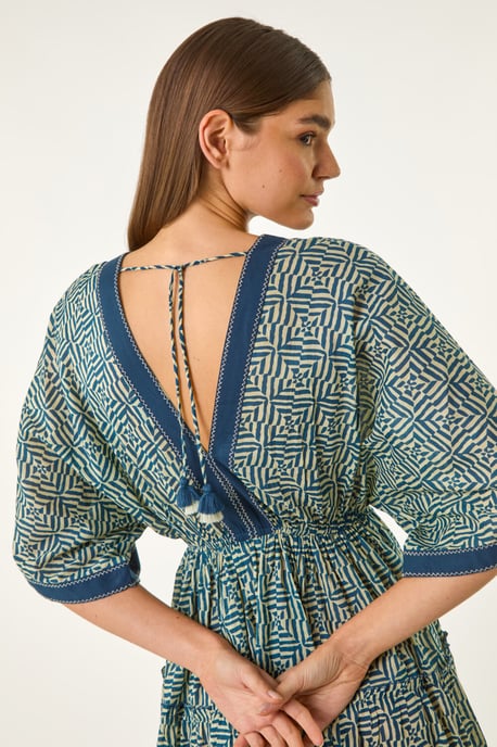 Geometric Contrast Tiered Dress - Image 4