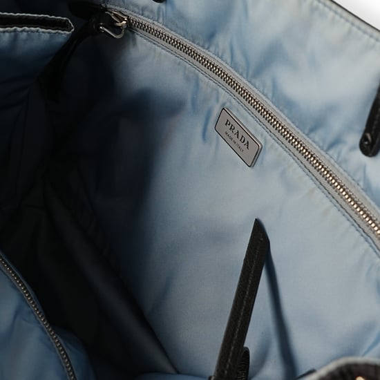 Prada Re-Nylon Zwart en Blauw Geklinknageld Tote Bag - '20s - Image 6