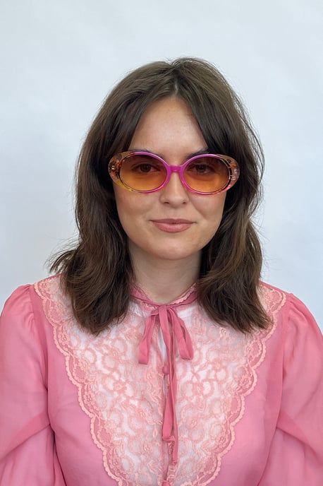 Floral Pink Oval Sunglasses - Image 6