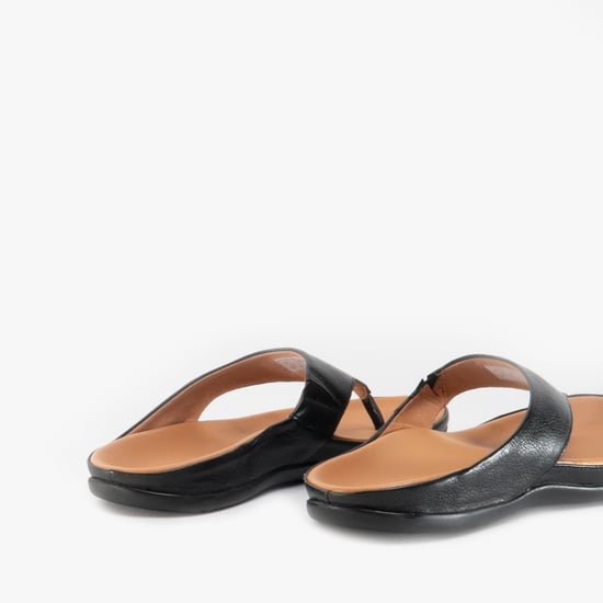 Strive Maui Womens Leather Toe Post Sandals Black - Image 4