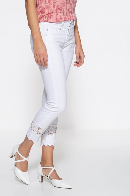 Amor, Truth & Trust Damen ATT JEANS Basic Slim Fit Jeans mit Spitzeneinsatz im Saum Zoe weiß - Image 2