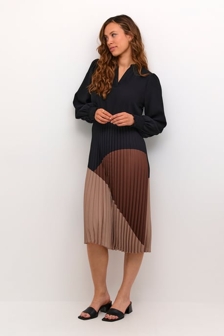 Dress Feminine Silhouette - Image 2