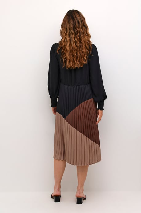 Dress Feminine Silhouette - Image 5