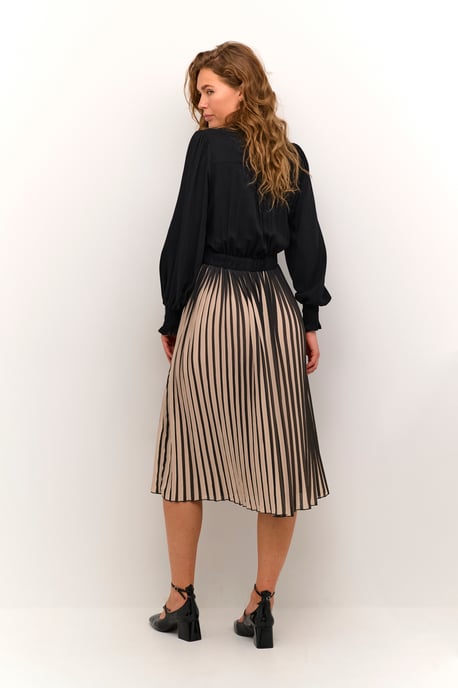 Dress Feminine Silhouette - Image 3