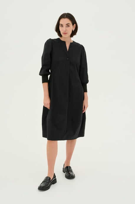 Dress Feminine Silhouette - Image 4