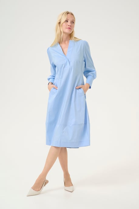 Dress Feminine Silhouette - Image 2