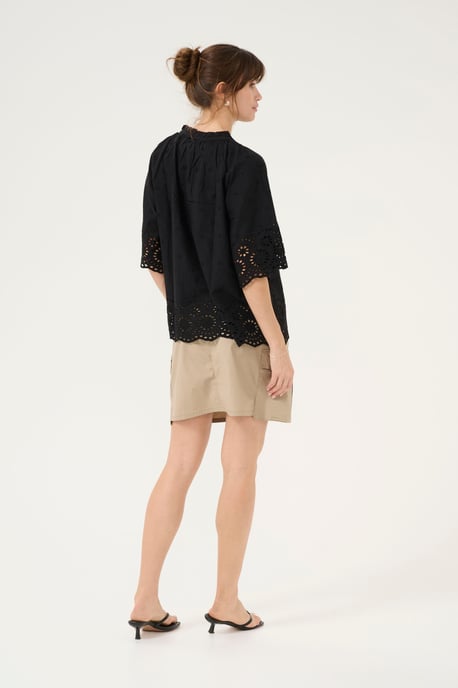 Blouse with short sleeve Relaxed fit Black - Image 2