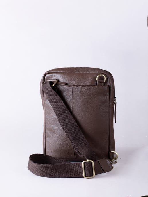 Explorer Leather Messenger Bag in Brown - Image 5
