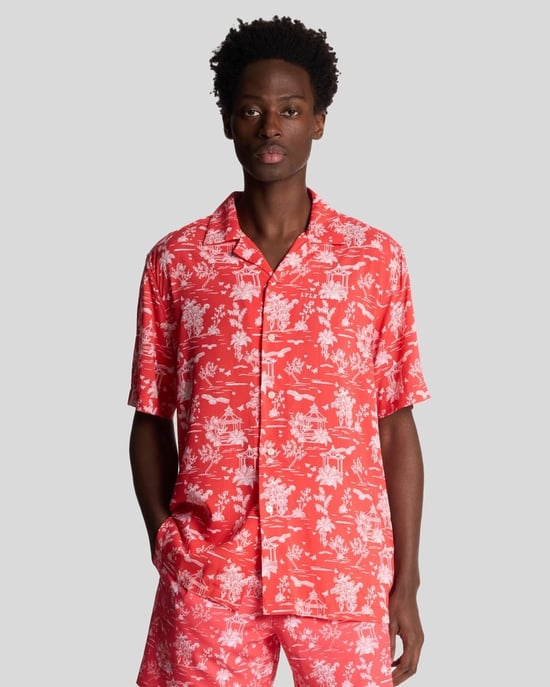 Lyle & Scott Botanisk Trädgård Tryckt Resorskjorta - Röd - Image 1