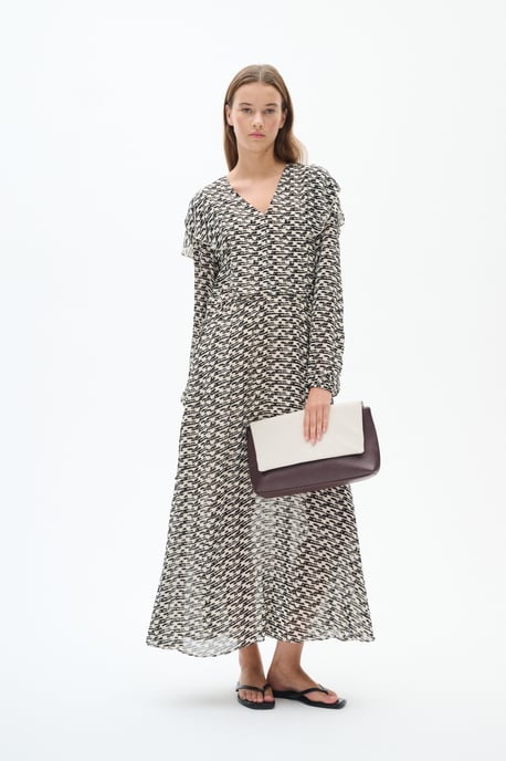 Dress Feminine Silhouette Neutral Diffused Wall - Image 3