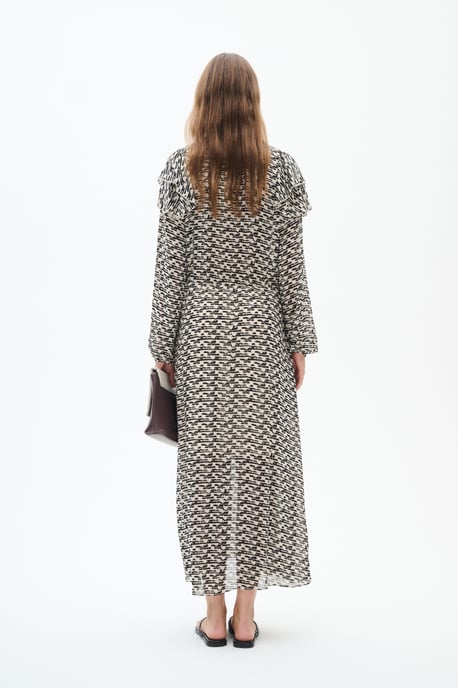 Dress Feminine Silhouette Neutral Diffused Wall - Image 5
