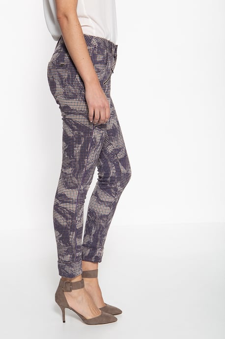 Amor, Truth & Trust Damen ATT JEANS Stretchhose mit Hahnentrittmuster und floralen Akzenten Lola lila - Image 2