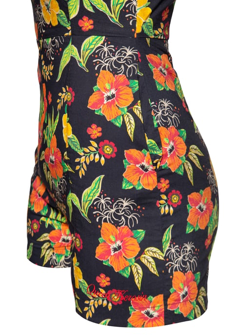Queen Kerosin Damen Jumpsuit Hibiskus Black mehrfarbig - Image 3