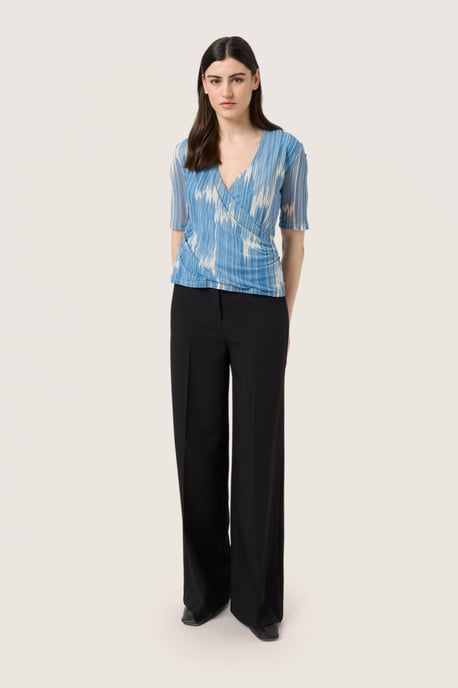 Blouse with long sleeve Feminine Silhouette Blue Scattered Print - Image 1