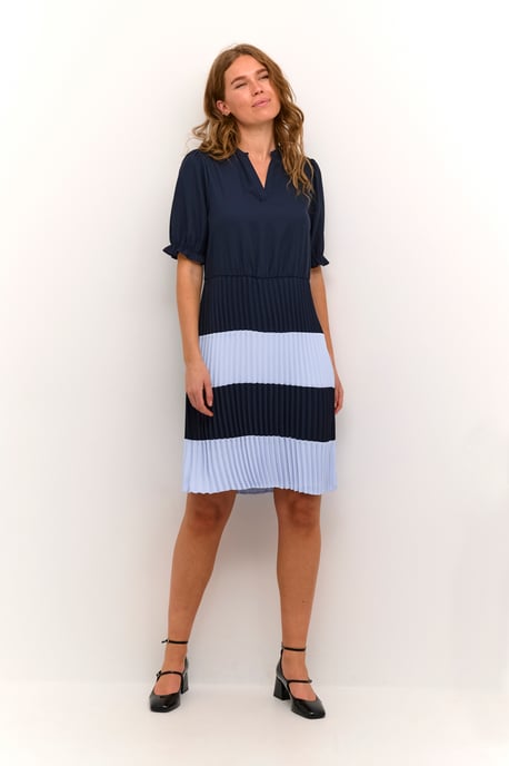 Dress Feminine Silhouette - Image 1