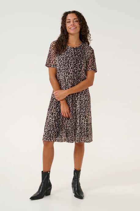 Dress Feminine Silhouette - Image 1